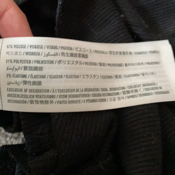 4 for $21 Hollister long sleeve black shirt - Picture 4 of 5